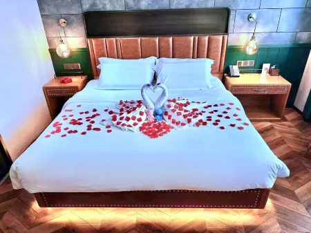 James Joyce Coffetel (Harbin Northeast Forestry University & ShiDa Night Market Store) Отели рядом с достопримечательностью «CPC Harbin Committee Party School»