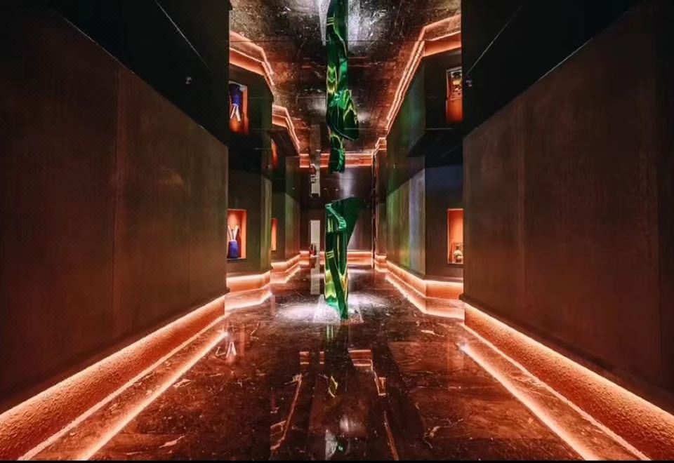 4. 폴튼 인터내셔널..