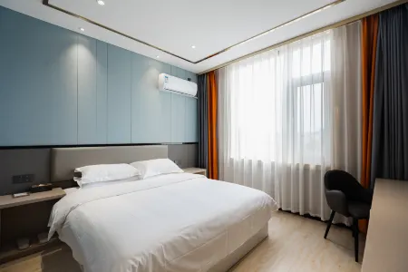 Yiliang Jinfang Hotel