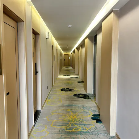 Hongyun Inn (Zhushan Baofeng Branch) Отели в г. Чжушань
