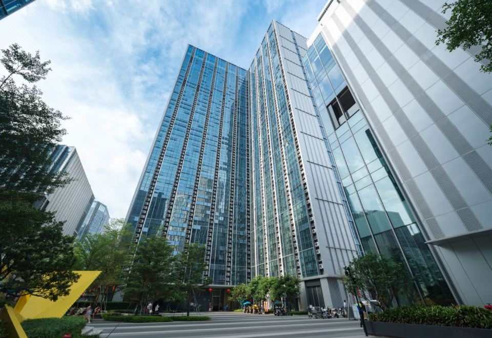 1. 리야거 국제 아..