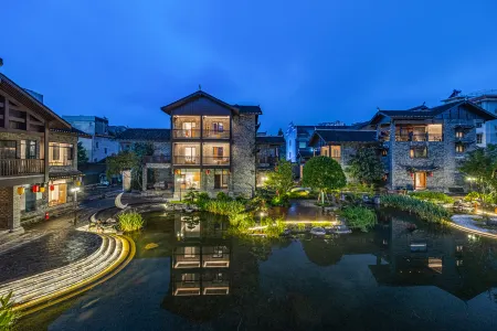 REZEN RETREAT Отели рядом с достопримечательностью «Aizhaizhen»