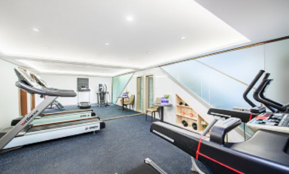 3. 완자청 호텔（선..