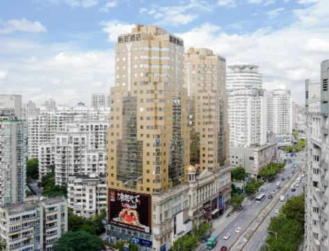 โรงแรมซีเจโฟร์ซีซั่นส์ เซี่ยงไฮ้ (สาขาสถานีรถไฟฟ้าใต้ดินถนนฉางโซ่ว ถนนอู่หนิง) โรงแรมในเซี่ยงไฮ้