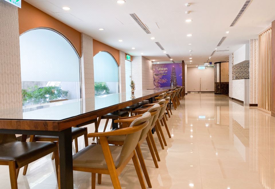 유나이트 호텔 인근 중산구 거리의 야경