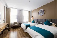 Academic Exchange Center of Central China Normal University (Guiyuan Hotel) Отели рядом с достопримечательностью «Central China Normal University Graduate School»