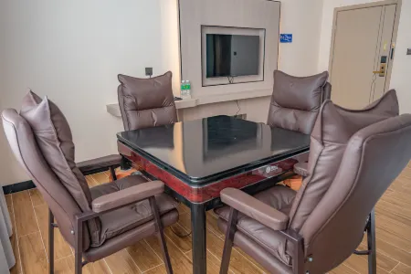 Hepu Honghui Express Hotel