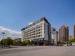 Ast Hotel (Guangxi Nationality Normal University, Chongzuo City Center Pedestrian Street)