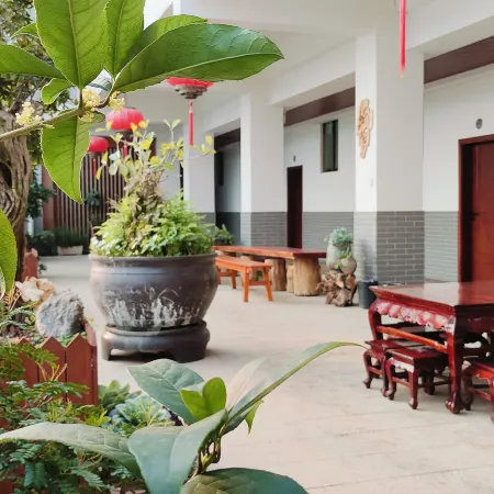 Shiping Qianhe Homestay