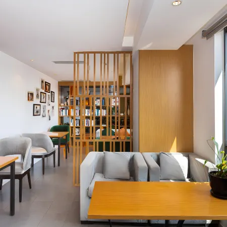 Hefeng Hotel (Ziyang Wanda)