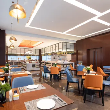 Hampton by Hilton Wenling