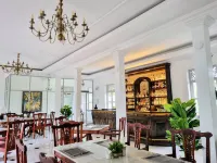 Villa Santi Hotel - parking