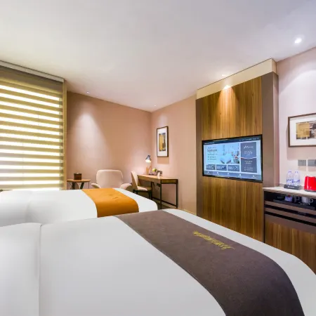Homeinn Plus Hotel (Weifang Wolong East Street Dongfang Road Gude Plaza)