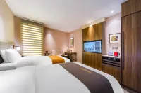 Homeinn Plus Hotel (Weifang Wolong East Street Dongfang Road Gude Plaza) - 3-Star