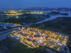 Tianmu Lake Fangsuofang Village Art Hotel