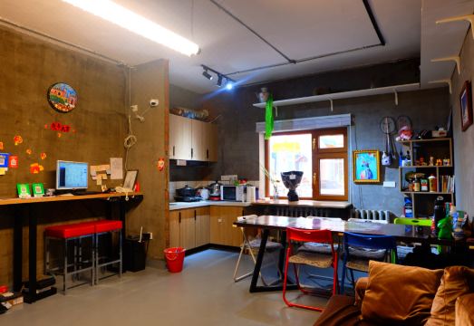 호스텔 도미토리 침구