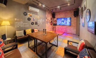 Foshan Blue Coffee Inn (Qinghuiyuan Dongle Subway Station Store)