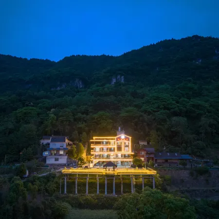 Yunlv Sunshine Homestay (Yichang Three Gorges Home Scenic Area)
