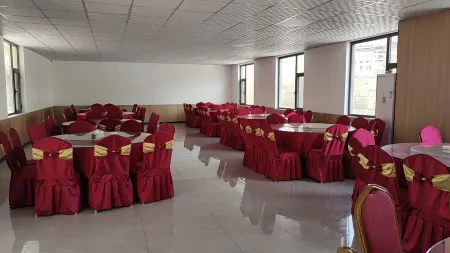 Ganquan Guyu Hotel Отели рядом с достопримечательностью «Народное правительство Ганкуй»