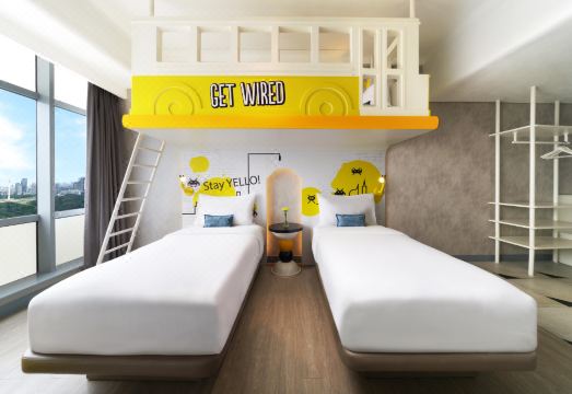 옐로 호텔 하모니 썸네일