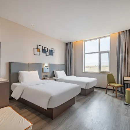 Rezen Select Hotel (Chaka Salt Lake)