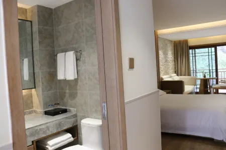 Four Seasons Yunxuan Resort Yongjia Отели рядом с достопримечательностью «Yongjia Academy»