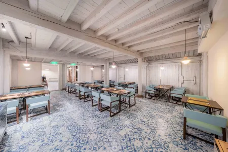 Puyuan Fashion Ancient Town Xianzitan Inn