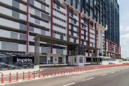 NaiBnB @ Impiria Residensi Отели в г. Порт Кланг