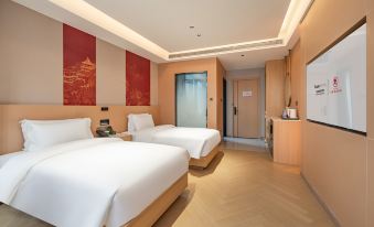 Jifeng International Hotel (Xi'an Zhonggulou Square Huimin Street)