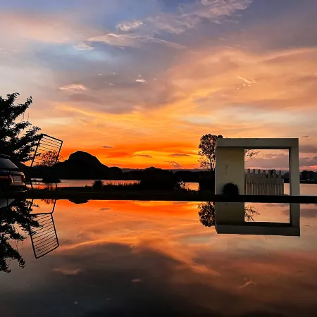 Yun · Xihu Most Beautiful Sunset Homestay (Puzhehei Scenic Area)