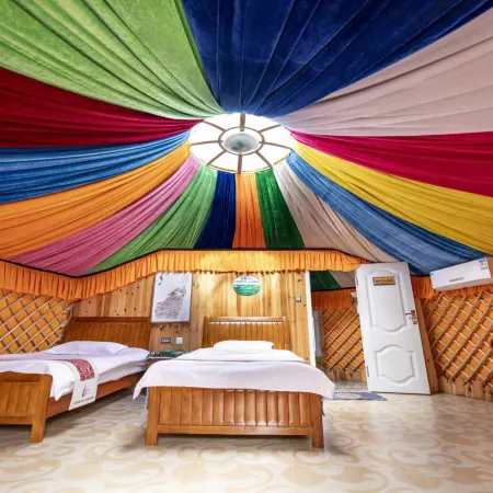 Erguna yurt tour Duoduo Inn