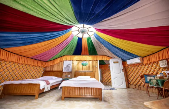 額爾古納蒙古包遊多多客棧