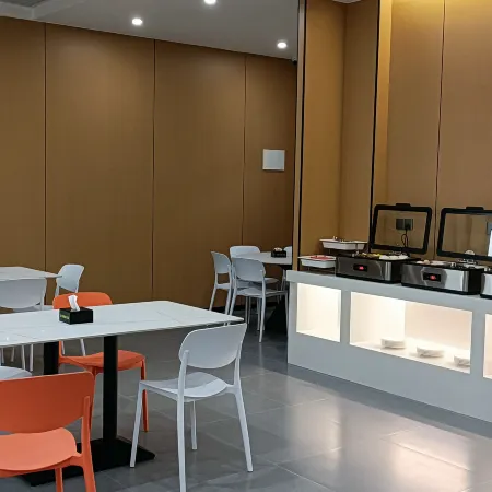 Zhongfu Riverview Hotel