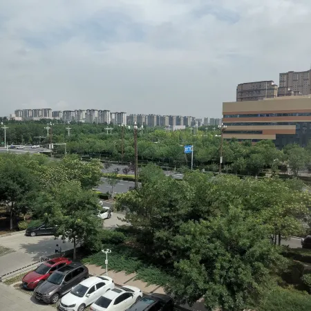 Rijia Hotel (Chifeng Songshan Wanda Plaza)