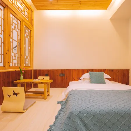 Lingyuanxiaozhu Hostel