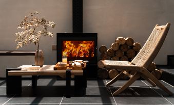 Dali Qiyue Fengxu Designer Resort Hotel