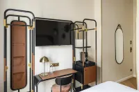 Hotel Hiro Paris Hotels near Arc de Triomphe de l’Etoile