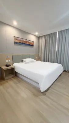 Pengyun Hotel (Zaozhuang West Station Store)