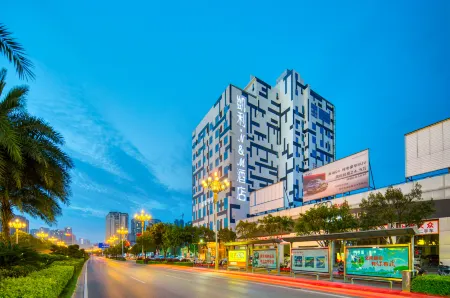 Kelly · N&M Hotel (Guilin North High-speed Railway Station) Отели в г. Линчуань