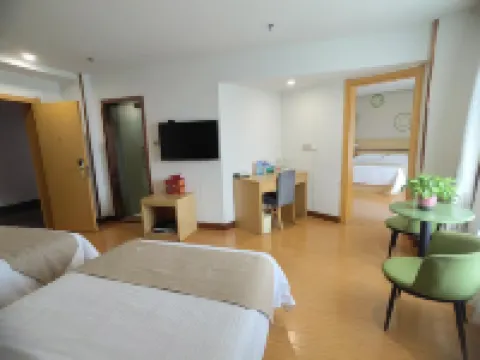 GreenTree Inn (Pingdingshan Wanda Plaza) فنادق في بينغ دينغ شان