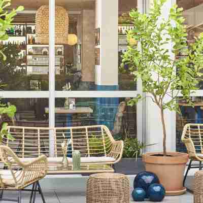 Hôtel Chromatics by HappyCulture Hotel Exterior