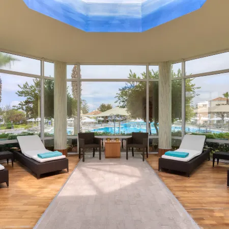 Neptune Luxury Resort