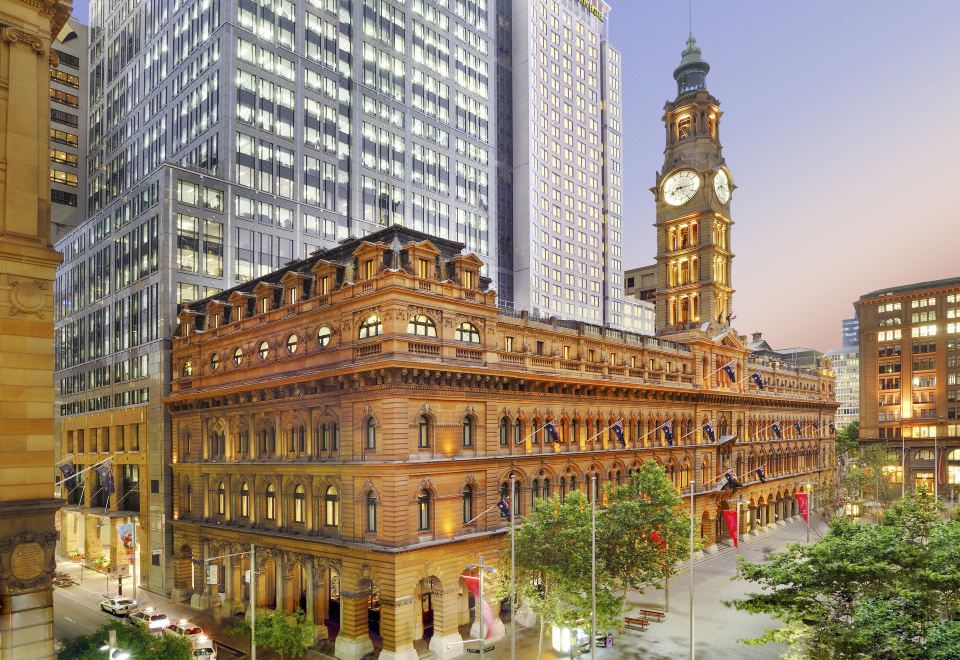 1. 더 풀러턴 호텔..