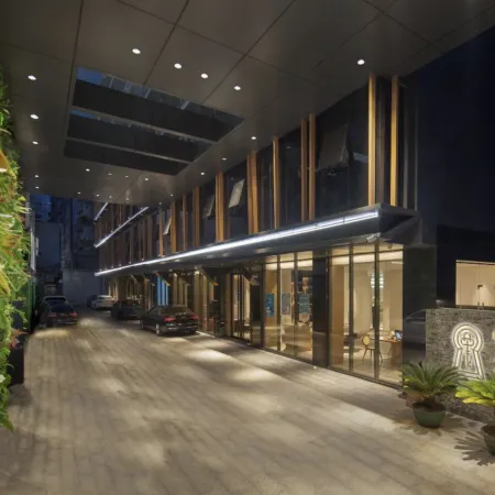 Guangzhou TaiKoo Hui Gangding Subway Station ECHIC Mercure Отели рядом с достопримечательностью «Станция метро Gangding»