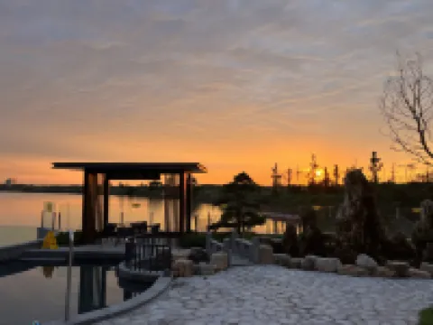 Gangbozhijia Theme Hotel