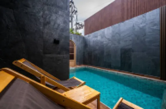 ต้นน้ำ พูลวิลล่า