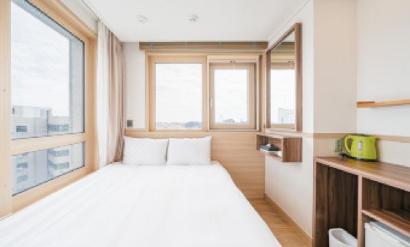 Kenny Stay Jeju Seogwipo