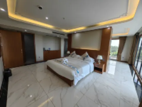 Royal International Hotel فنادق في جورج تاون