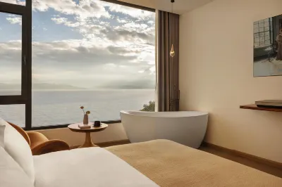 Dali Cloud Hotel Hotel dekat Sansheng Island