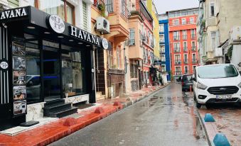 7. Havana H..